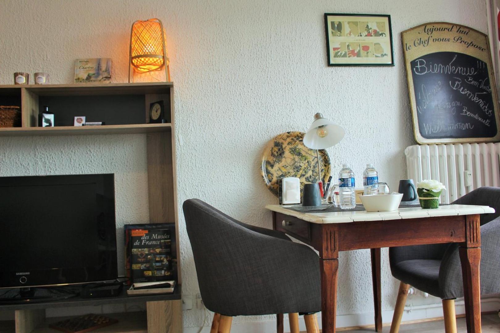 Le Clos Pichot - Studio Avec Balcon, Parking Prive - 5Mn Gare ชาร์ตร ภายนอก รูปภาพ